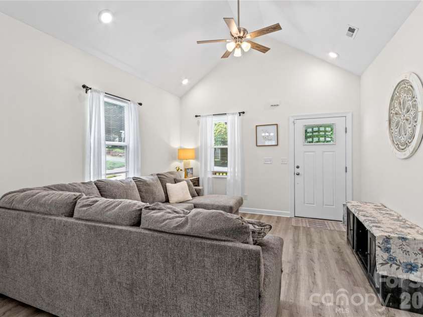 904 4th Street, Spencer, NC 28159.  MLS# CAR4408430, YatesRealty ID 41831. 
