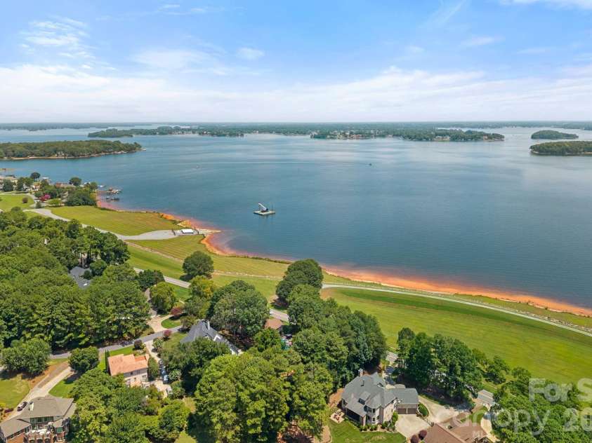 7967 Glen Abbey Circle, Stanley, NC 28164.  MLS# CAR4409089, YatesRealty ID 41832. Hello Lake Norman!
