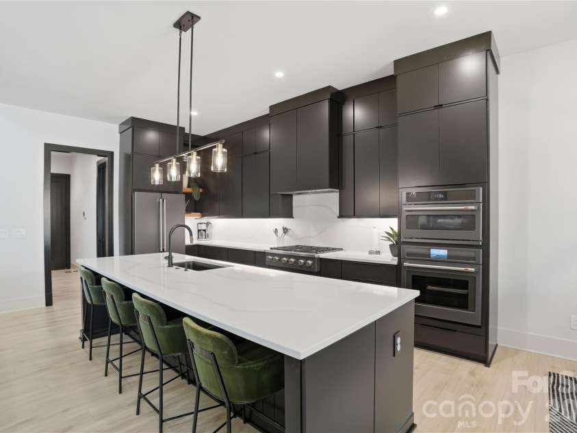 5408 Carmel Road, Charlotte, NC 28226.  MLS# CAR4383001, YatesRealty ID 41833. 