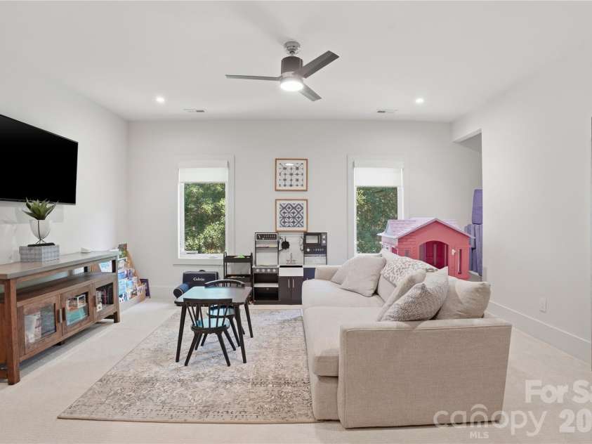 5408 Carmel Road, Charlotte, NC 28226.  MLS# CAR4383001, YatesRealty ID 41833. 