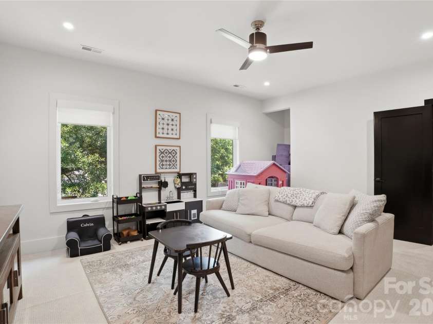 5408 Carmel Road, Charlotte, NC 28226.  MLS# CAR4383001, YatesRealty ID 41833. 