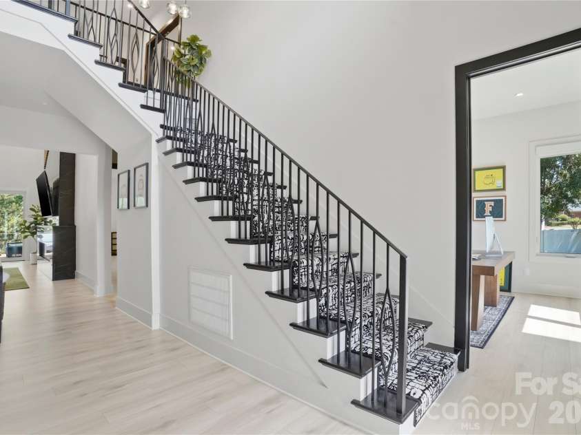 5408 Carmel Road, Charlotte, NC 28226.  MLS# CAR4383001, YatesRealty ID 41833. 