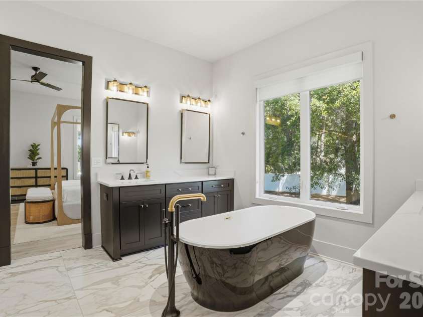 5408 Carmel Road, Charlotte, NC 28226.  MLS# CAR4383001, YatesRealty ID 41833. 