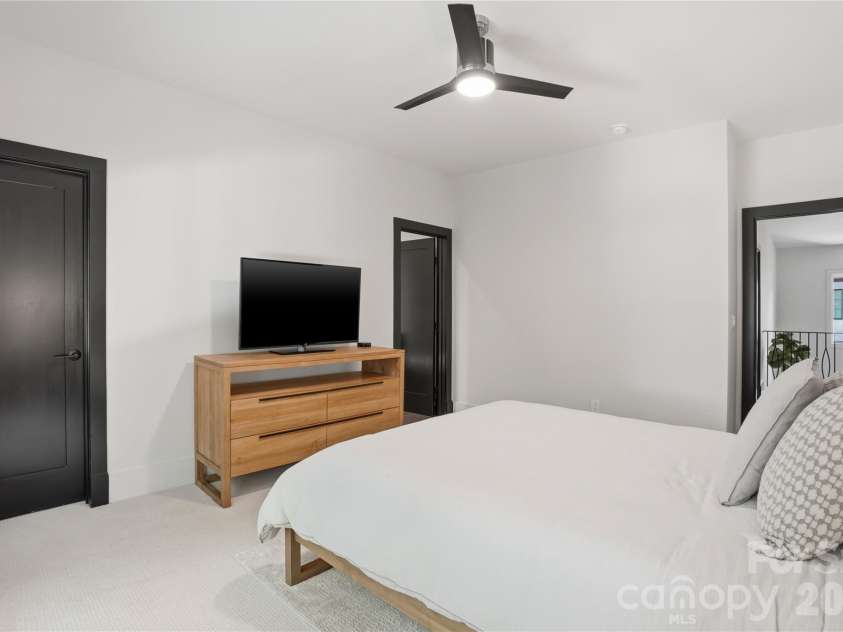 5408 Carmel Road, Charlotte, NC 28226.  MLS# CAR4383001, YatesRealty ID 41833. 