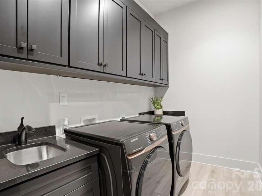 5408 Carmel Road, Charlotte, NC 28226.  MLS# CAR4383001, YatesRealty ID 41833. 