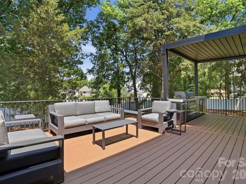 5408 Carmel Road, Charlotte, NC 28226.  MLS# CAR4383001, YatesRealty ID 41833. 