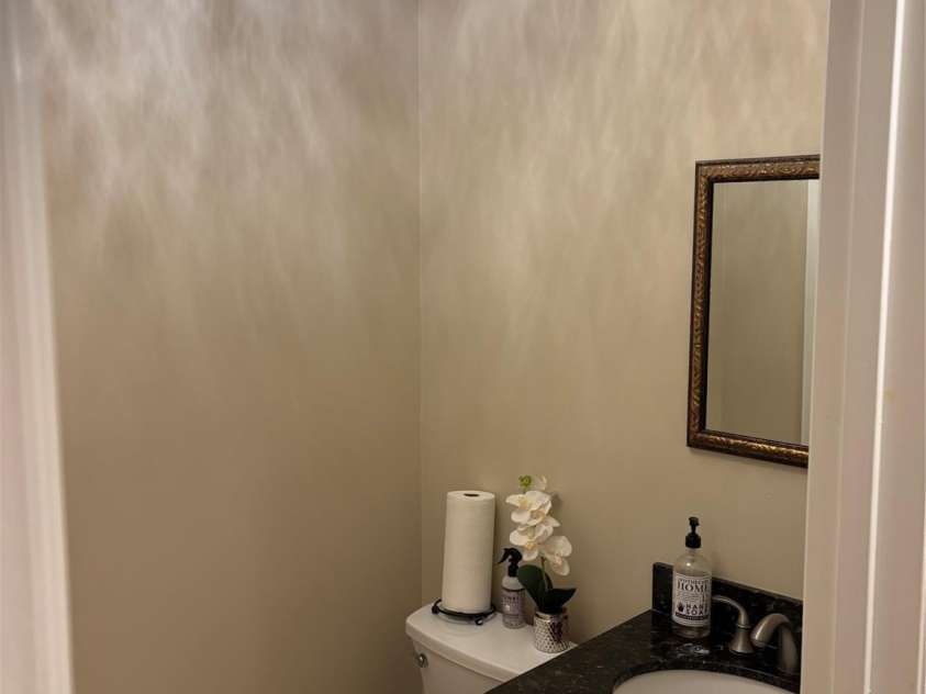 412 Brackenbury Lane, Charlotte, NC 28270.  MLS# CAR4409953, YatesRealty ID 41836. Half Bath Main