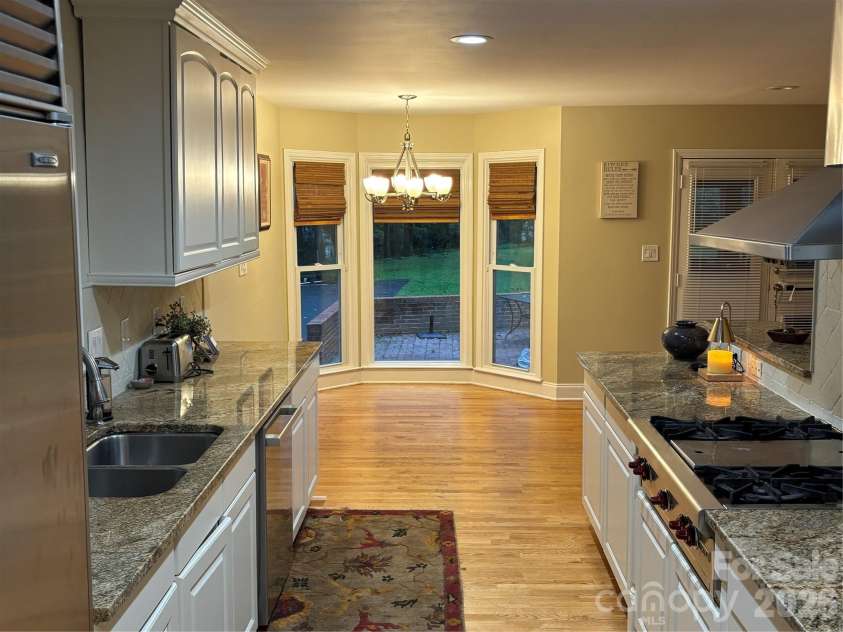 412 Brackenbury Lane, Charlotte, NC 28270.  MLS# CAR4409953, YatesRealty ID 41836. Kitchen 1