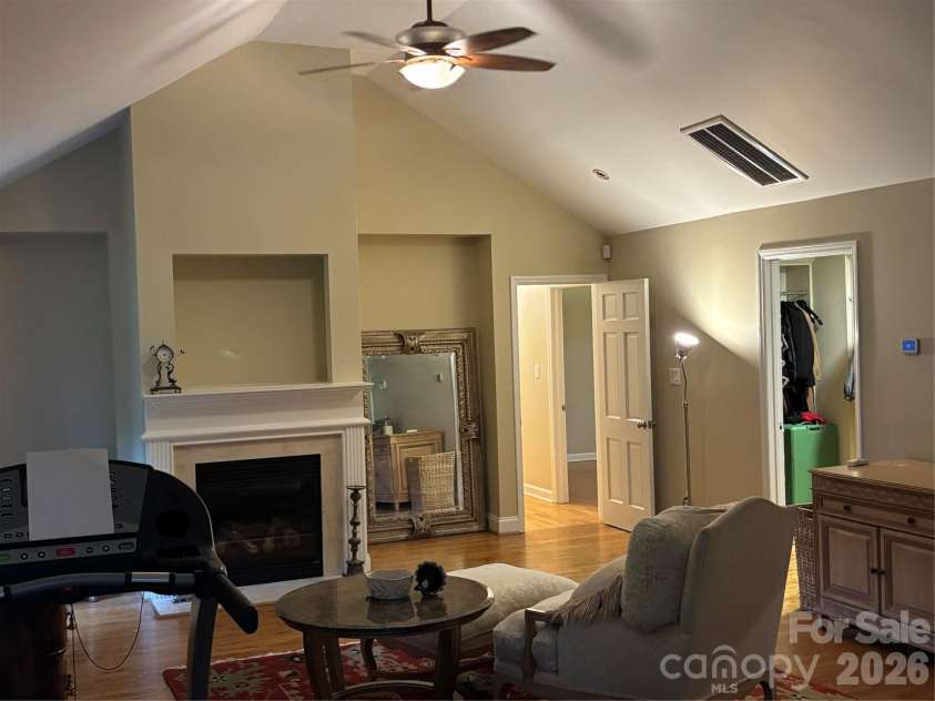412 Brackenbury Lane, Charlotte, NC 28270.  MLS# CAR4409953, YatesRealty ID 41836. MBR4
