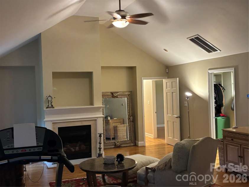 412 Brackenbury Lane, Charlotte, NC 28270.  MLS# CAR4409953, YatesRealty ID 41836. MBR5