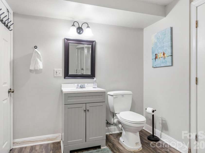 5225 Wolfe Road, Hickory, NC 28601.  MLS# CAR4406711, YatesRealty ID 41840. 