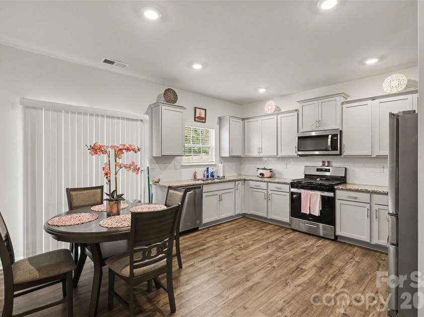 7573 Stonehouse Drive, Gastonia, NC 28056.  MLS# CAR4406760, YatesRealty ID 41841. 