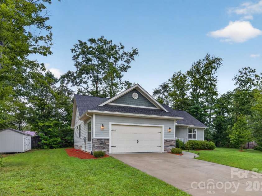 14 Wood Path Lane, Arden, NC 28704.  MLS# CAR4409807, YatesRealty ID 41842. 