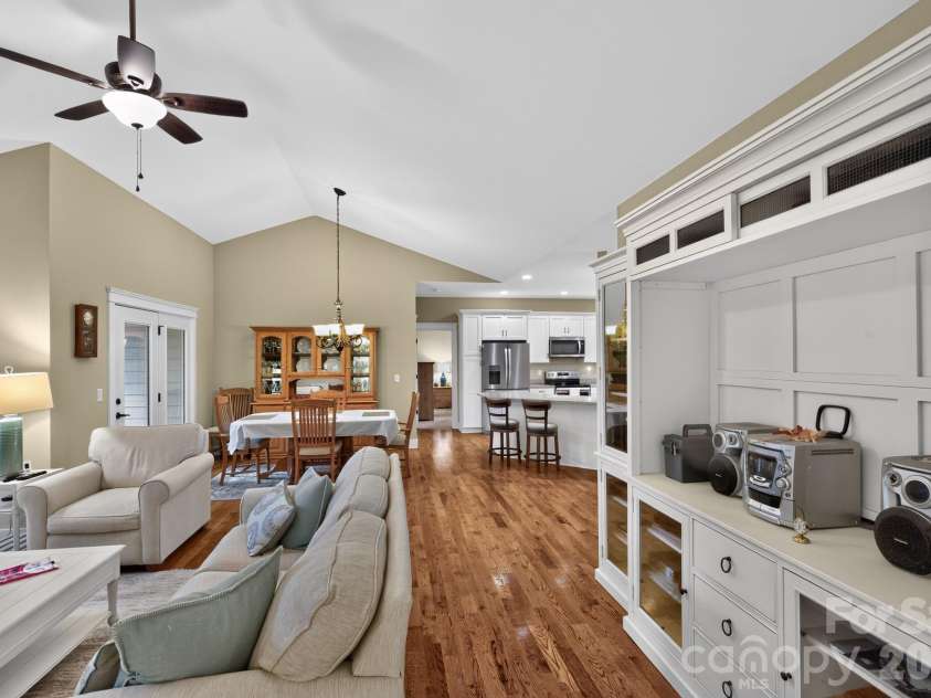 14 Wood Path Lane, Arden, NC 28704.  MLS# CAR4409807, YatesRealty ID 41842. 