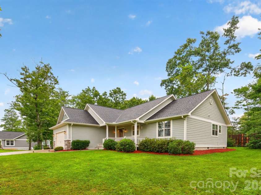 14 Wood Path Lane, Arden, NC 28704.  MLS# CAR4409807, YatesRealty ID 41842. 