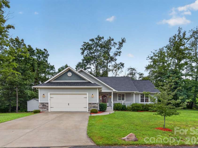 14 Wood Path Lane, Arden, NC 28704.  MLS# CAR4409807, YatesRealty ID 41842. 