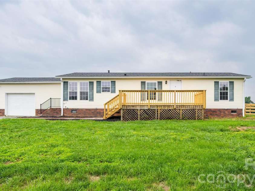 135 Howell Road, Mocksville, NC 27028.  MLS# CAR4405945, YatesRealty ID 41843. 