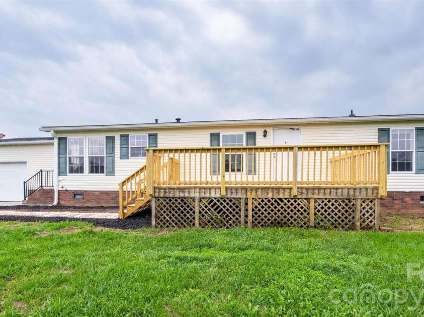 135 Howell Road, Mocksville, NC 27028.  MLS# CAR4405945, YatesRealty ID 41843. 