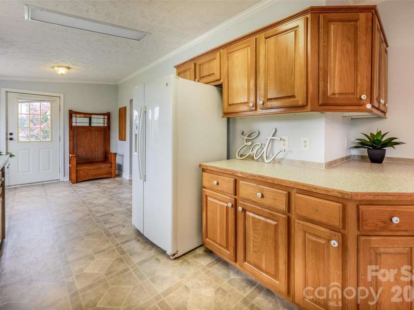 135 Howell Road, Mocksville, NC 27028.  MLS# CAR4405945, YatesRealty ID 41843. 