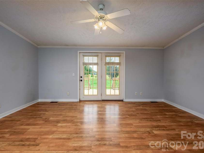 135 Howell Road, Mocksville, NC 27028.  MLS# CAR4405945, YatesRealty ID 41843. 