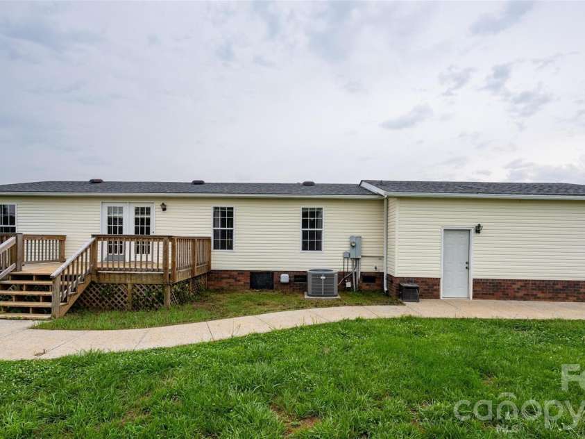 135 Howell Road, Mocksville, NC 27028.  MLS# CAR4405945, YatesRealty ID 41843. 