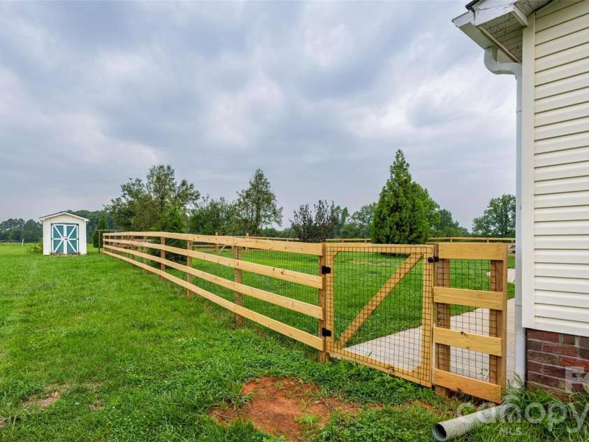 135 Howell Road, Mocksville, NC 27028.  MLS# CAR4405945, YatesRealty ID 41843. 