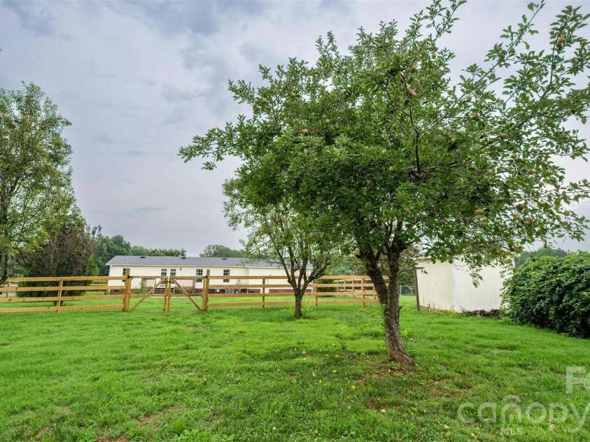 135 Howell Road, Mocksville, NC 27028.  MLS# CAR4405945, YatesRealty ID 41843. 