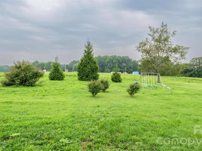 135 Howell Road, Mocksville, NC 27028.  MLS# CAR4405945, YatesRealty ID 41843. 