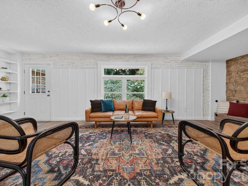 23 Clearbrook Road, Asheville, NC 28805.  MLS# CAR4412159, YatesRealty ID 41846. 
