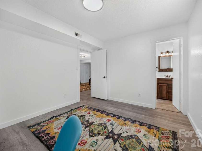 23 Clearbrook Road, Asheville, NC 28805.  MLS# CAR4412159, YatesRealty ID 41846. 