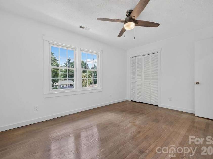 23 Clearbrook Road, Asheville, NC 28805.  MLS# CAR4412159, YatesRealty ID 41846. 