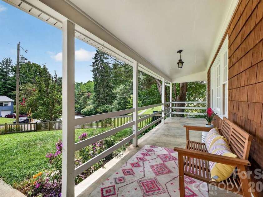 23 Clearbrook Road, Asheville, NC 28805.  MLS# CAR4412159, YatesRealty ID 41846. 