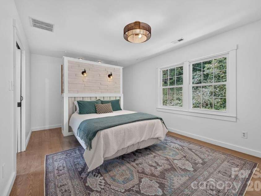 23 Clearbrook Road, Asheville, NC 28805.  MLS# CAR4412159, YatesRealty ID 41846. 