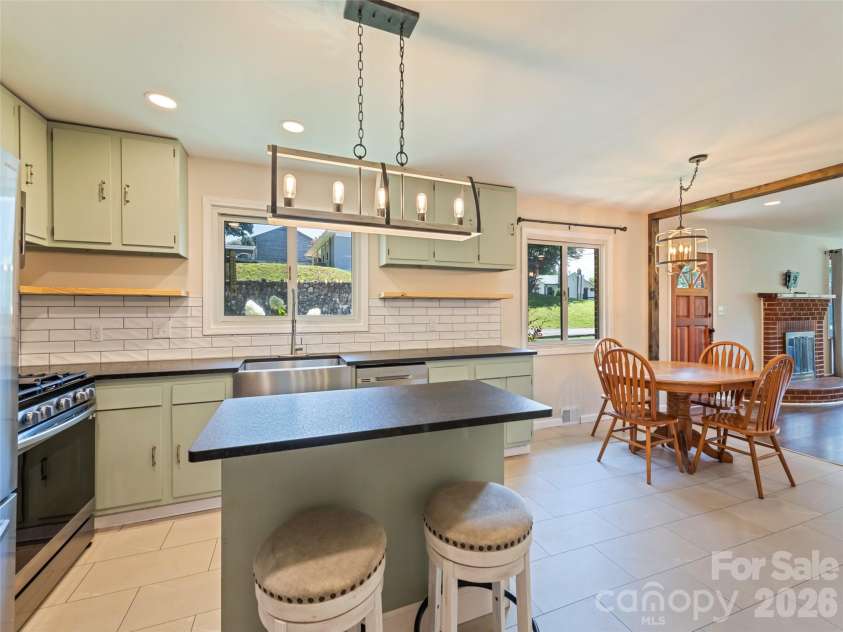 23 Elm Street, Canton, NC 28716.  MLS# CAR4410674, YatesRealty ID 41848. 