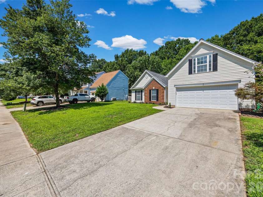 12630 Ivey Creek Drive, Charlotte, NC 28273.  MLS# CAR4409584, YatesRealty ID 41849. 