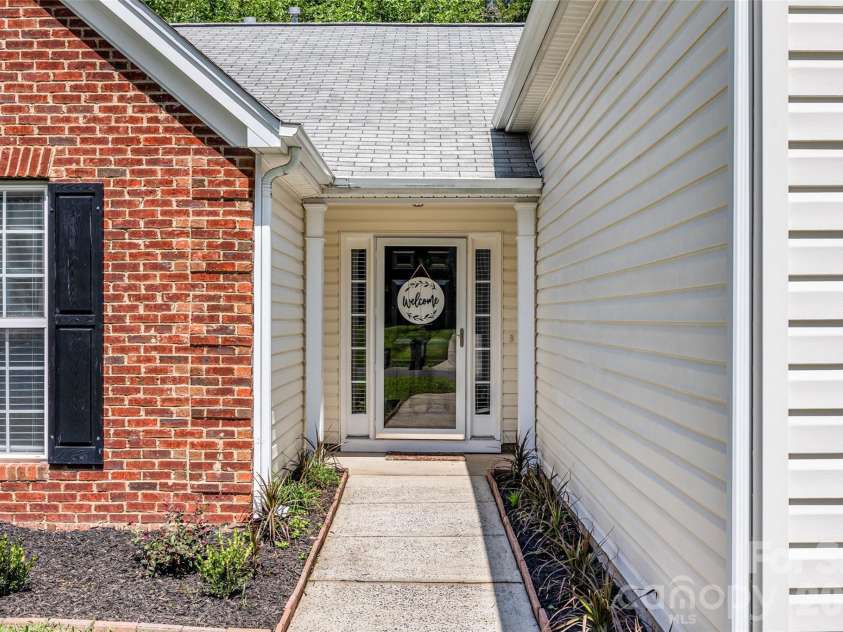 12630 Ivey Creek Drive, Charlotte, NC 28273.  MLS# CAR4409584, YatesRealty ID 41849. 