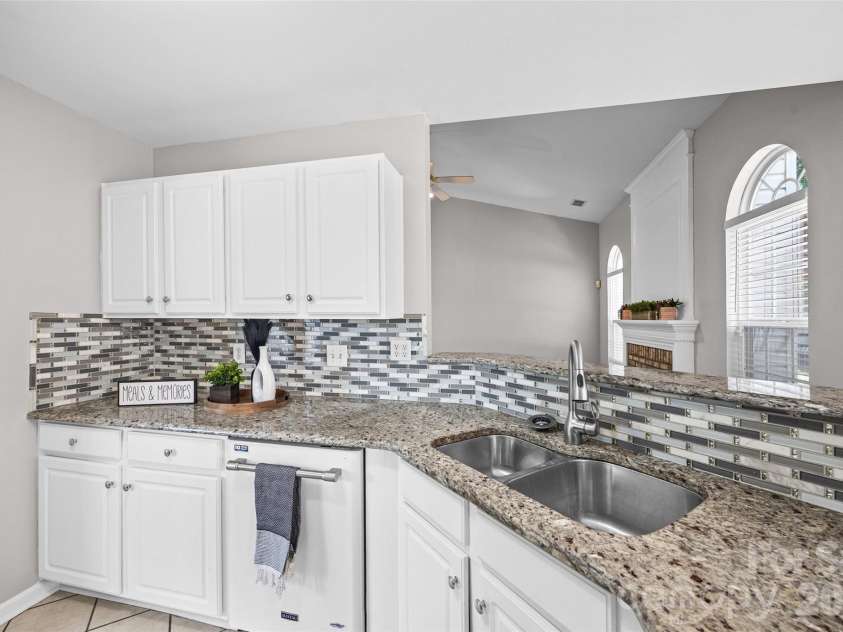 12630 Ivey Creek Drive, Charlotte, NC 28273.  MLS# CAR4409584, YatesRealty ID 41849. 