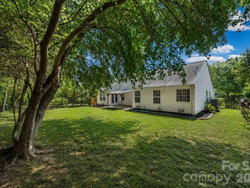 12630 Ivey Creek Drive, Charlotte, NC 28273.  MLS# CAR4409584, YatesRealty ID 41849. 