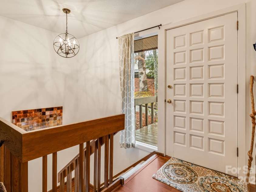 50 Dogwood Knob Lane, Sapphire, NC 28774.  MLS# CAR4242318, YatesRealty ID 4185. 