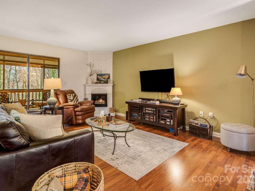 50 Dogwood Knob Lane, Sapphire, NC 28774.  MLS# CAR4242318, YatesRealty ID 4185. 