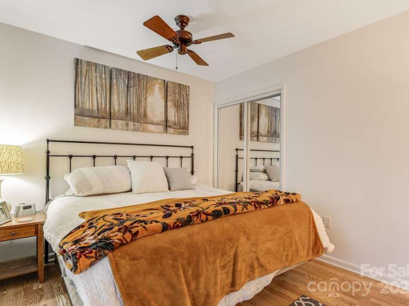 50 Dogwood Knob Lane, Sapphire, NC 28774.  MLS# CAR4242318, YatesRealty ID 4185. 