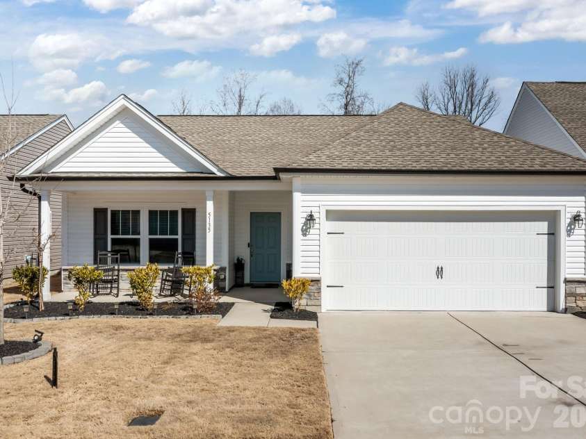 5135 Arbordale Way, Mount Holly, NC 28120.  MLS# CAR4344465, YatesRealty ID 4185. 