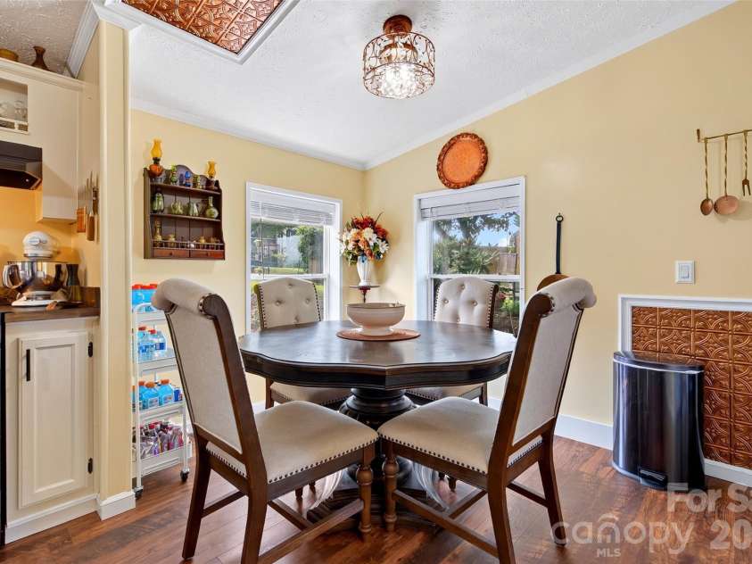 26 Sweet Briar Path Way, Hendersonville, NC 28792.  MLS# CAR4407470, YatesRealty ID 41850. 