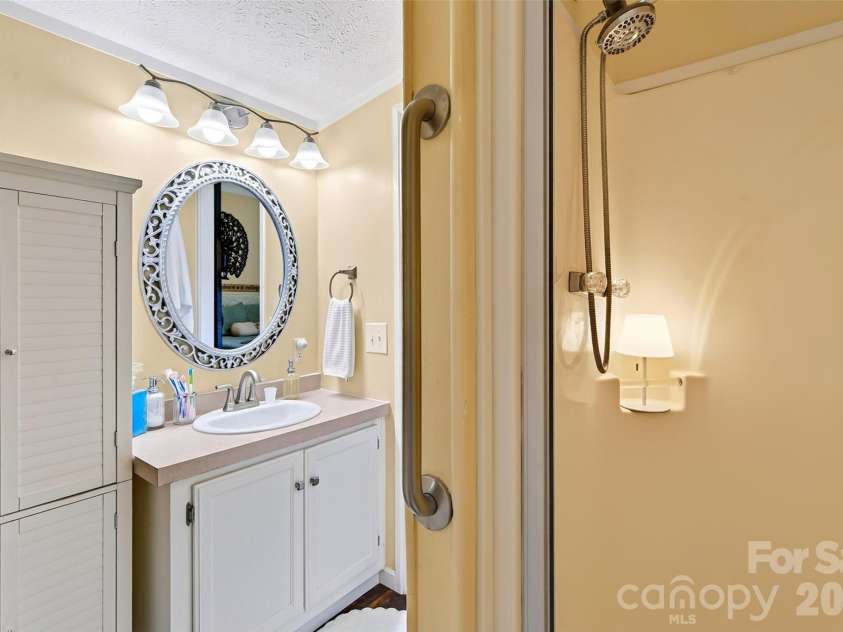 26 Sweet Briar Path Way, Hendersonville, NC 28792.  MLS# CAR4407470, YatesRealty ID 41850. 