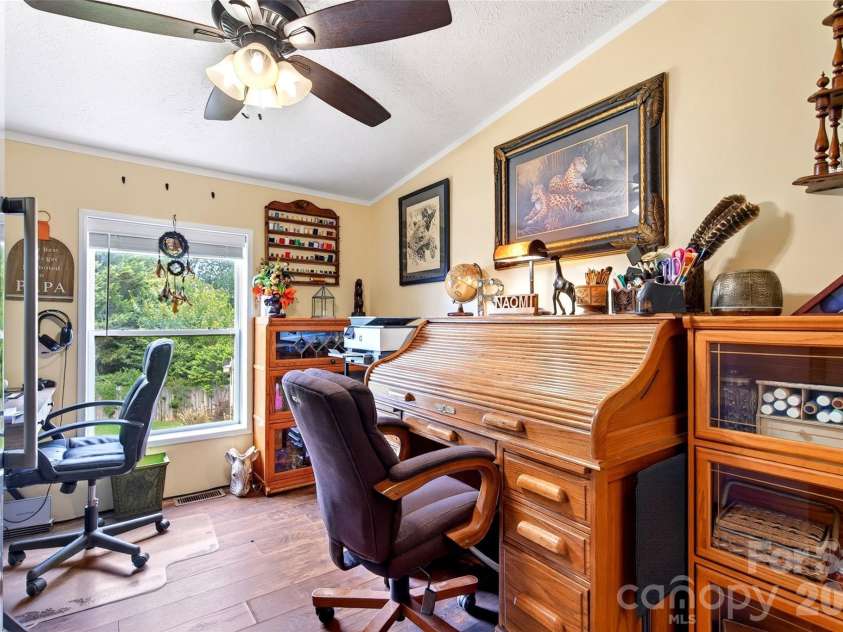 26 Sweet Briar Path Way, Hendersonville, NC 28792.  MLS# CAR4407470, YatesRealty ID 41850. 