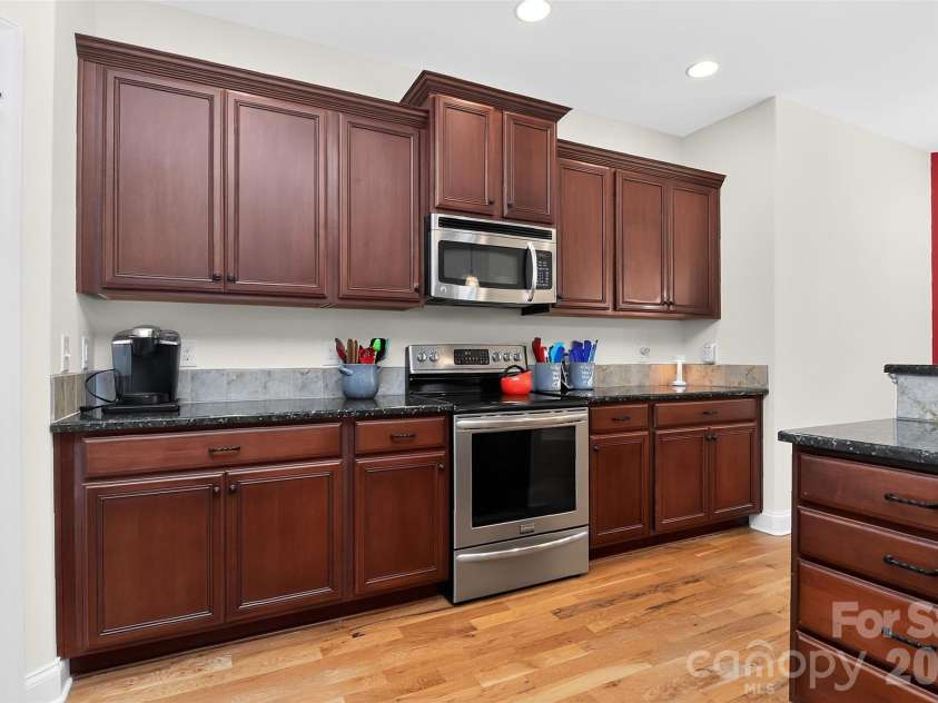 154 Ramano Drive, Iron Station, NC 28080.  MLS# CAR4411067, YatesRealty ID 41853. Kitchen