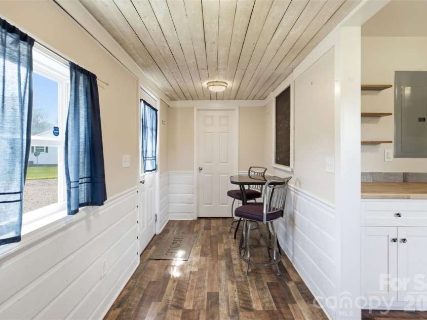 3060 US Highway 64 Highway, Mocksville, NC 27028.  MLS# CAR4411577, YatesRealty ID 41854. Mudroom