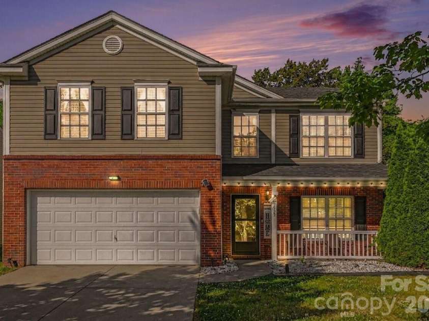 9423 Swallow Tail Lane, Charlotte, NC 28269.  MLS# CAR4371778, YatesRealty ID 41856. 