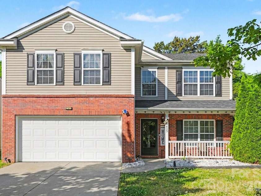 9423 Swallow Tail Lane, Charlotte, NC 28269.  MLS# CAR4371778, YatesRealty ID 41856. 