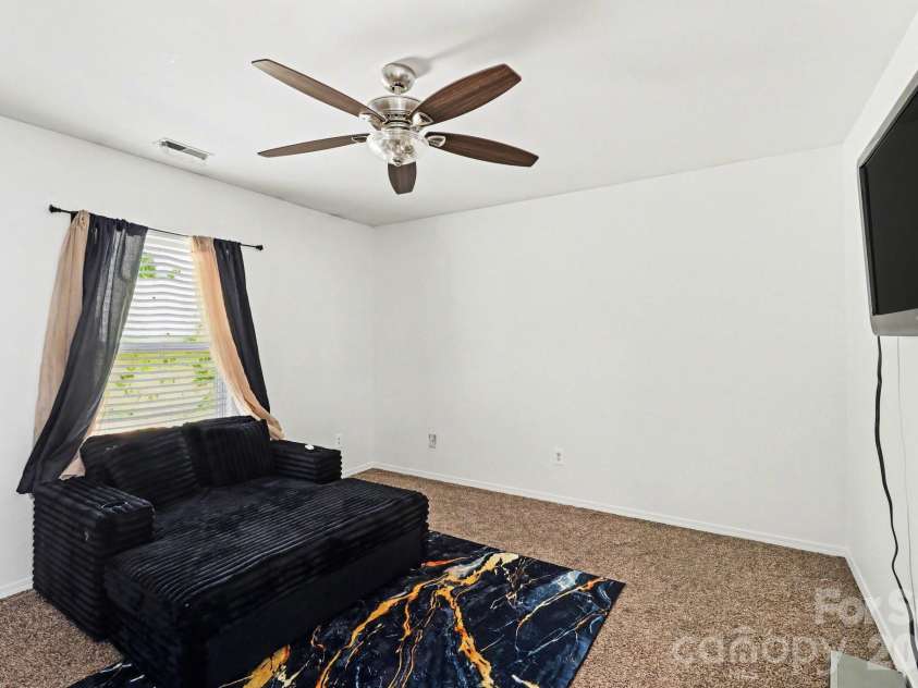 9423 Swallow Tail Lane, Charlotte, NC 28269.  MLS# CAR4371778, YatesRealty ID 41856. 